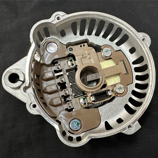PAJERO V68W / V78W ALTERNATOR REAR BRACKET ASSY